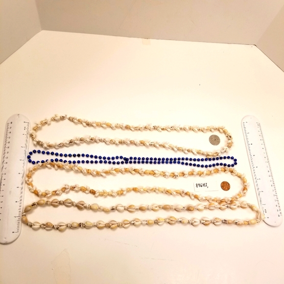 ✅3 34" Vintage Hawaiian Seashells & Puka Shells Lei & 1 Blue Beads Hand Crafted❣ - Picture 3 of 7